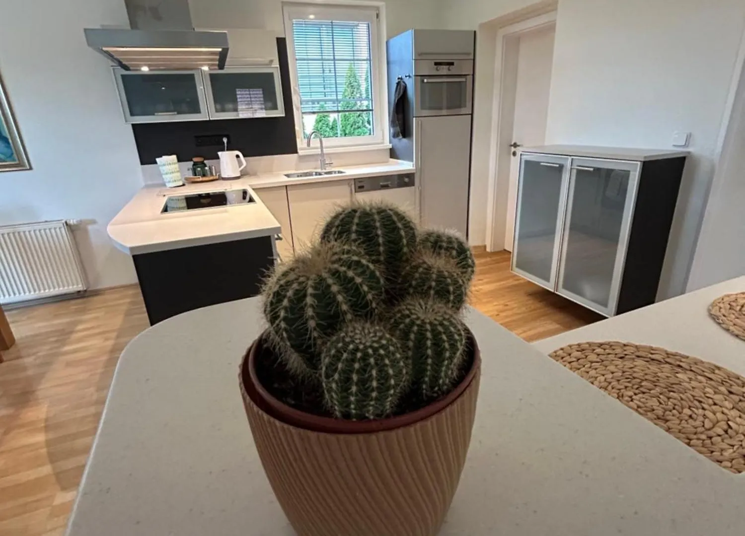 Diamondvilla, 4 Bedroom Apartment, Garden & Spa Prague Apartment