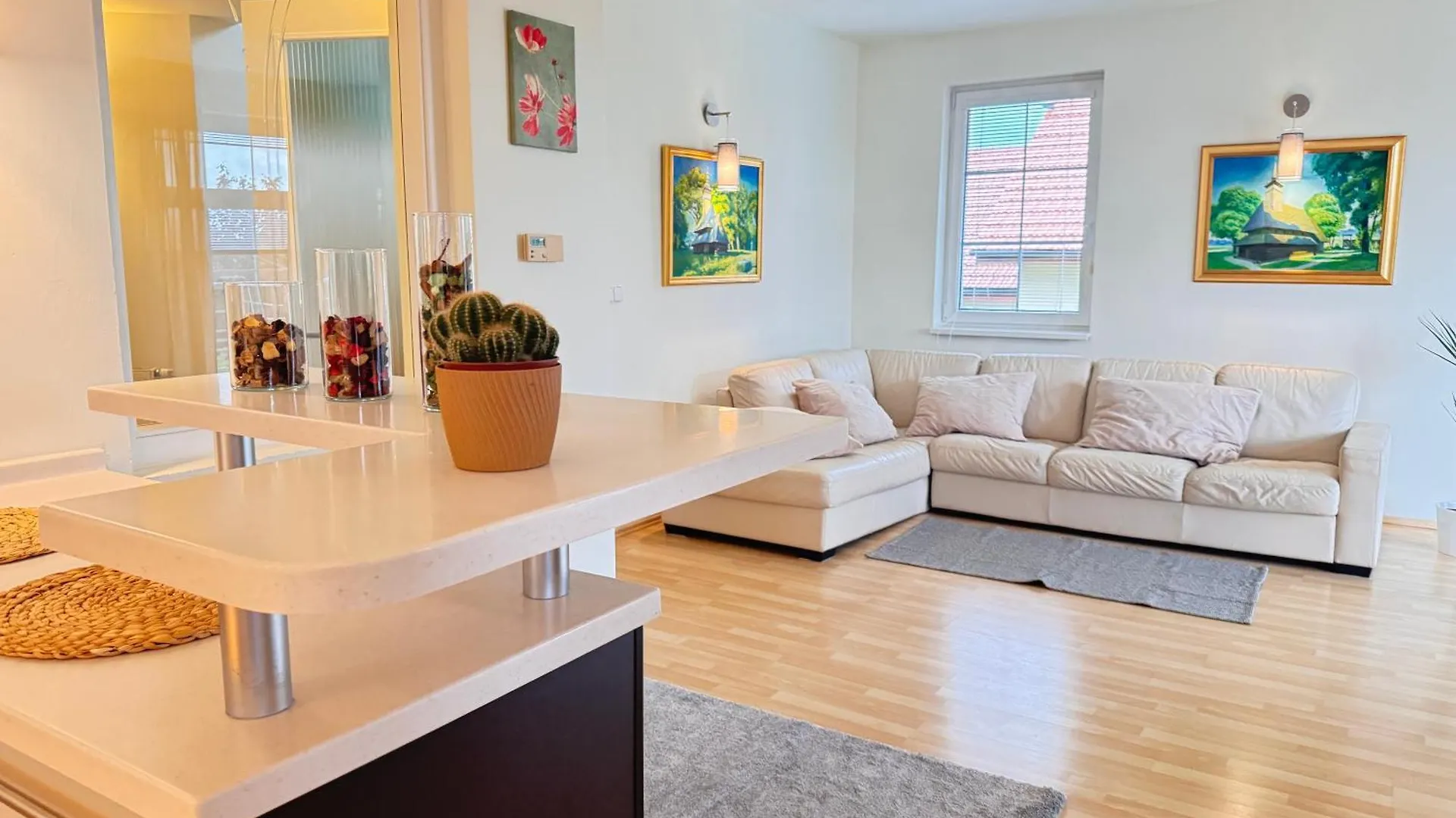 Diamondvilla, 4 Bedroom Apartment, Garden & Spa Prague 0*,