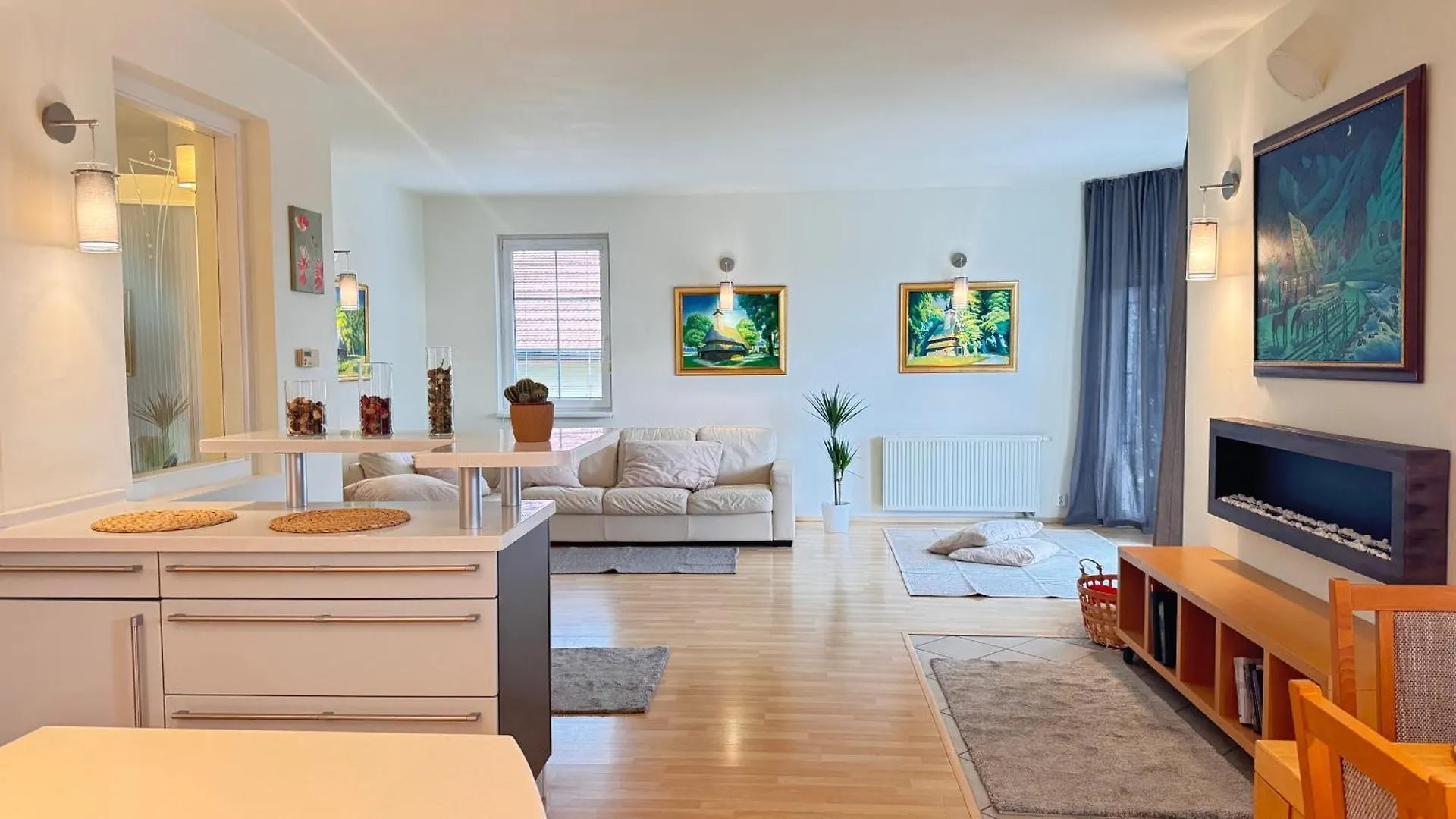 Apartment Diamondvilla, 4 Bedroom Apartment, Garden & Spa Prague Czech Republic
