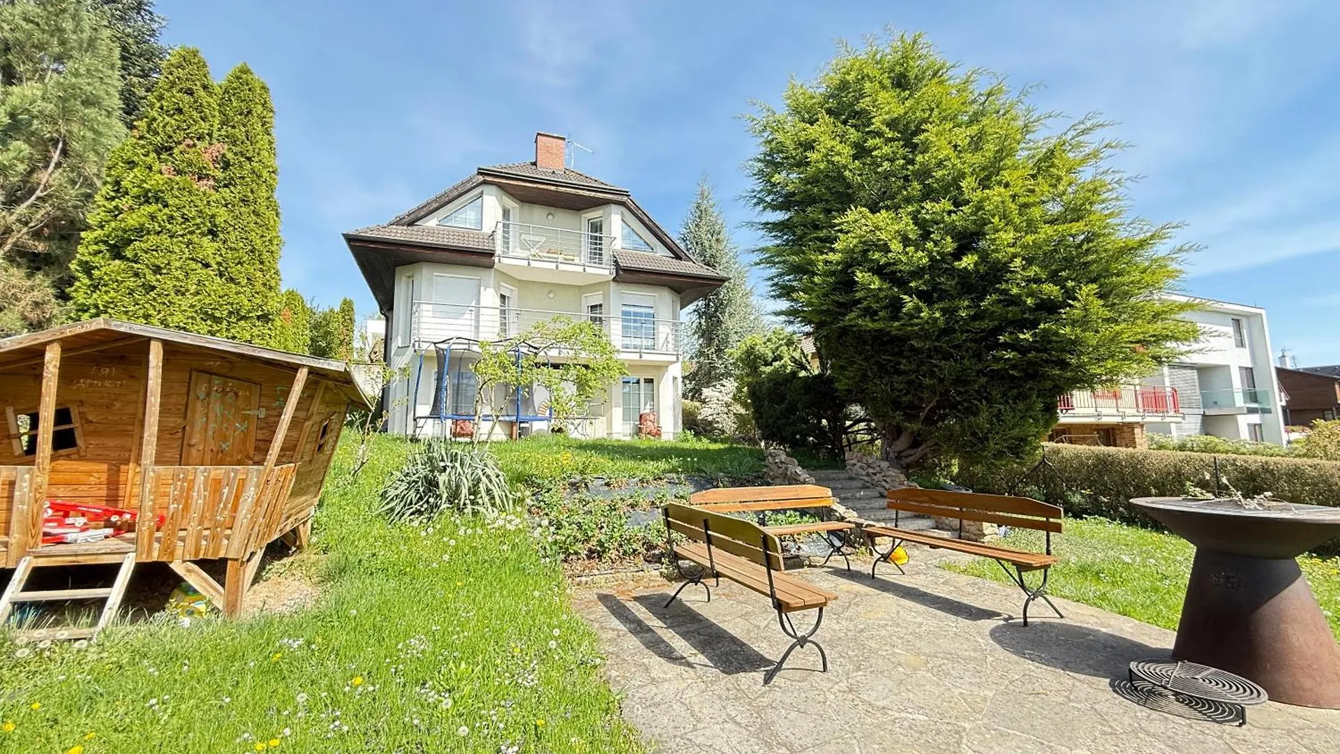 Diamondvilla, 4 Bedroom Apartment, Garden & Spa Prague 0*,  Czech Republic