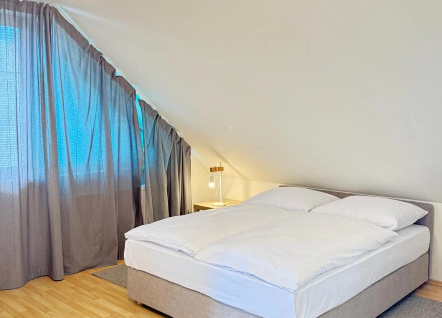 Diamondvilla, 4 Bedroom Apartment, Garden & Spa Prague 0*,